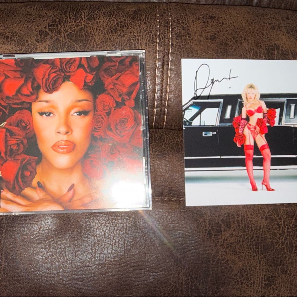Doja Cat Signed Vie CD